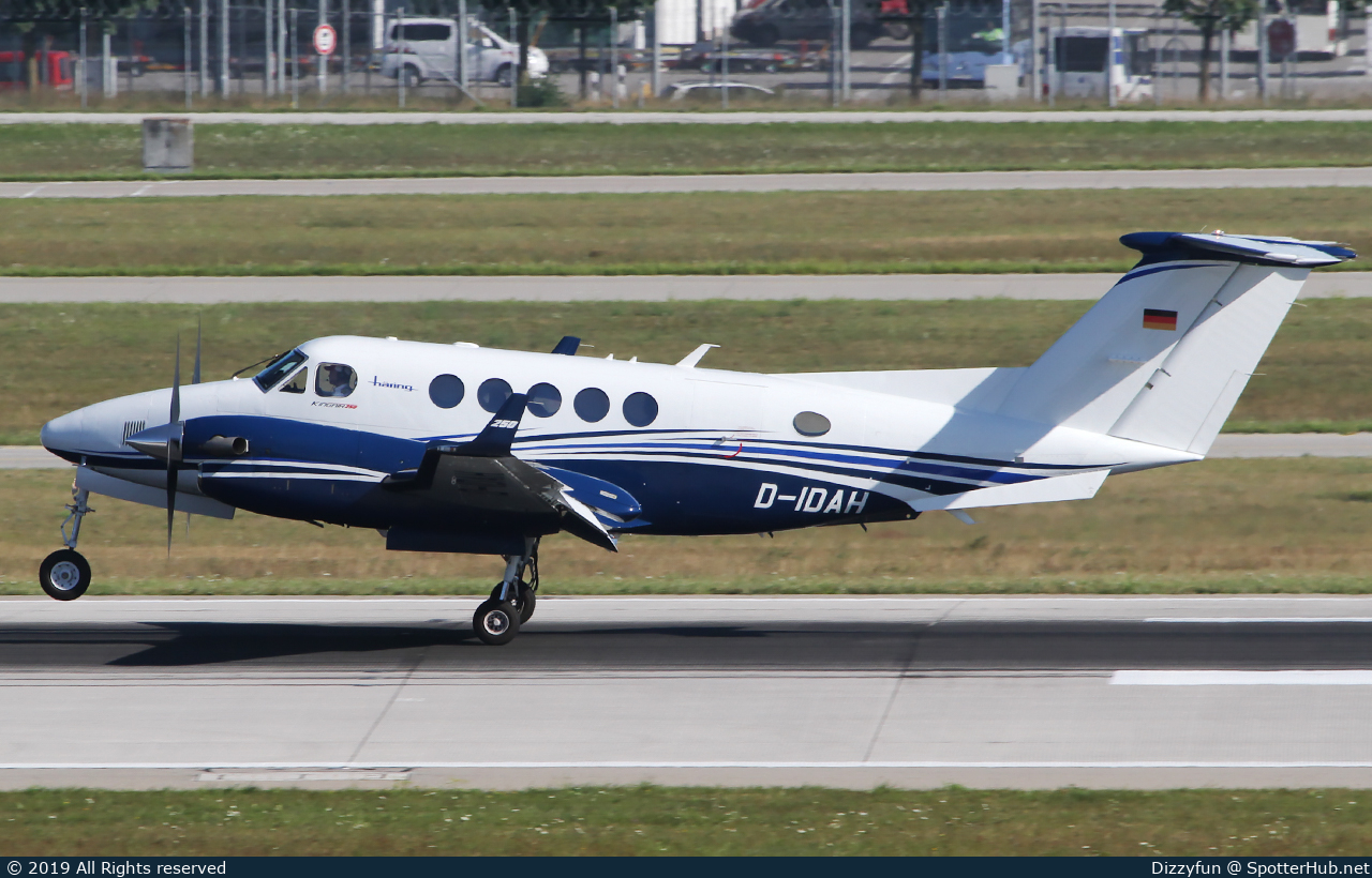 Photo of D-IDAH - Beechcraft B200GT Super King Air 250 operated by Anton Häring