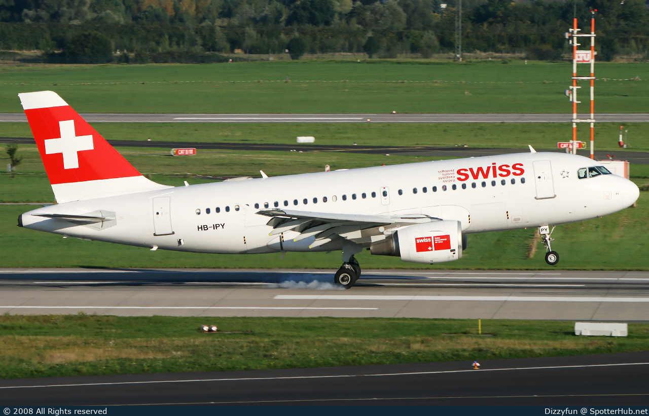 Photo of HB-IPY - Airbus A319-112 operated by Swiss International Air Lines