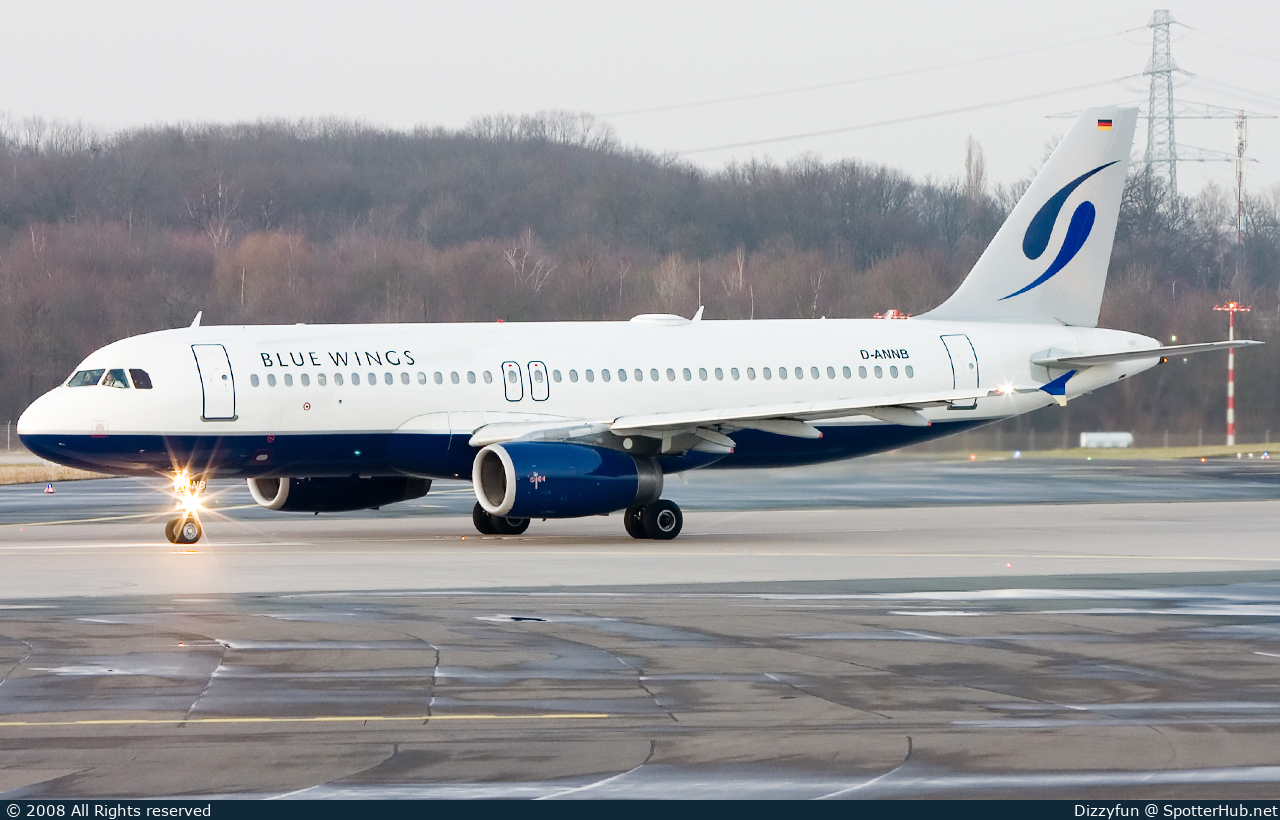 Photo of D-ANNB - Airbus A320-232 operated by Blue Wings