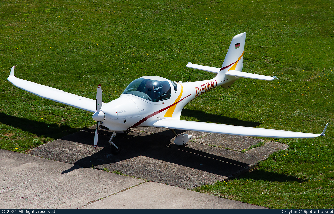 Photo of D-EVMU - Aquila A210 operated by Private
