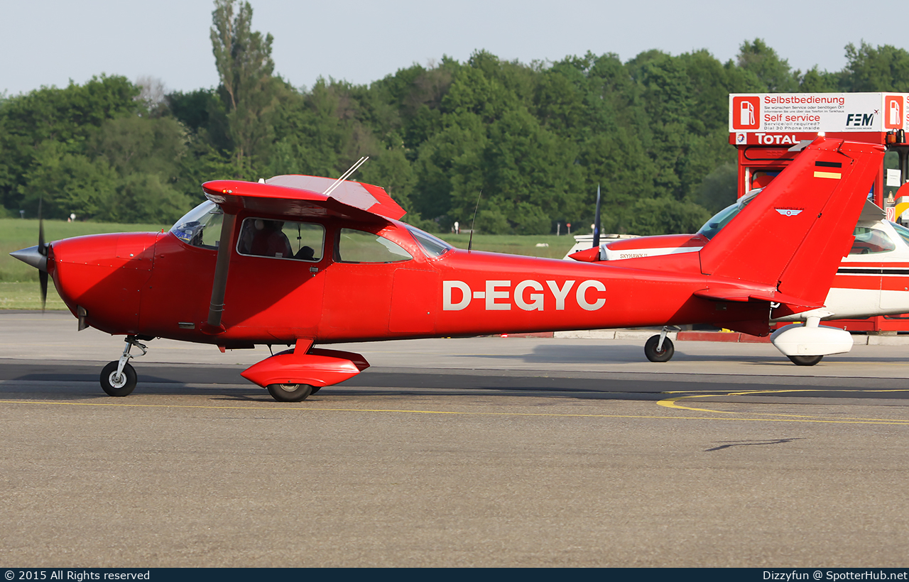 Photo of D-EGYC - Reims-Cessna F172H Skyhawk operated by Euroluftbild