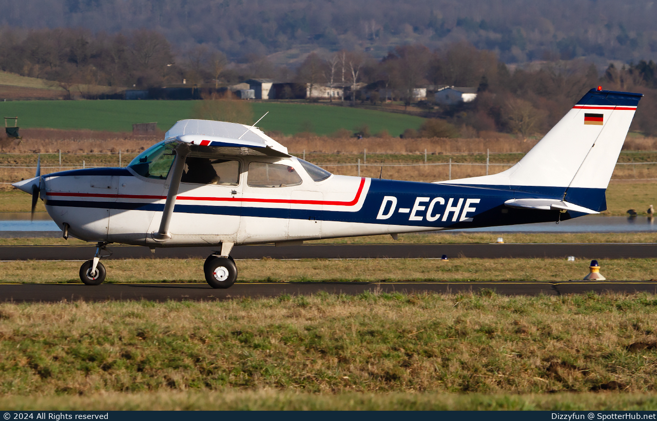 Photo of D-ECHE - Reims-Cessna F172H Skyhawk operated by Private