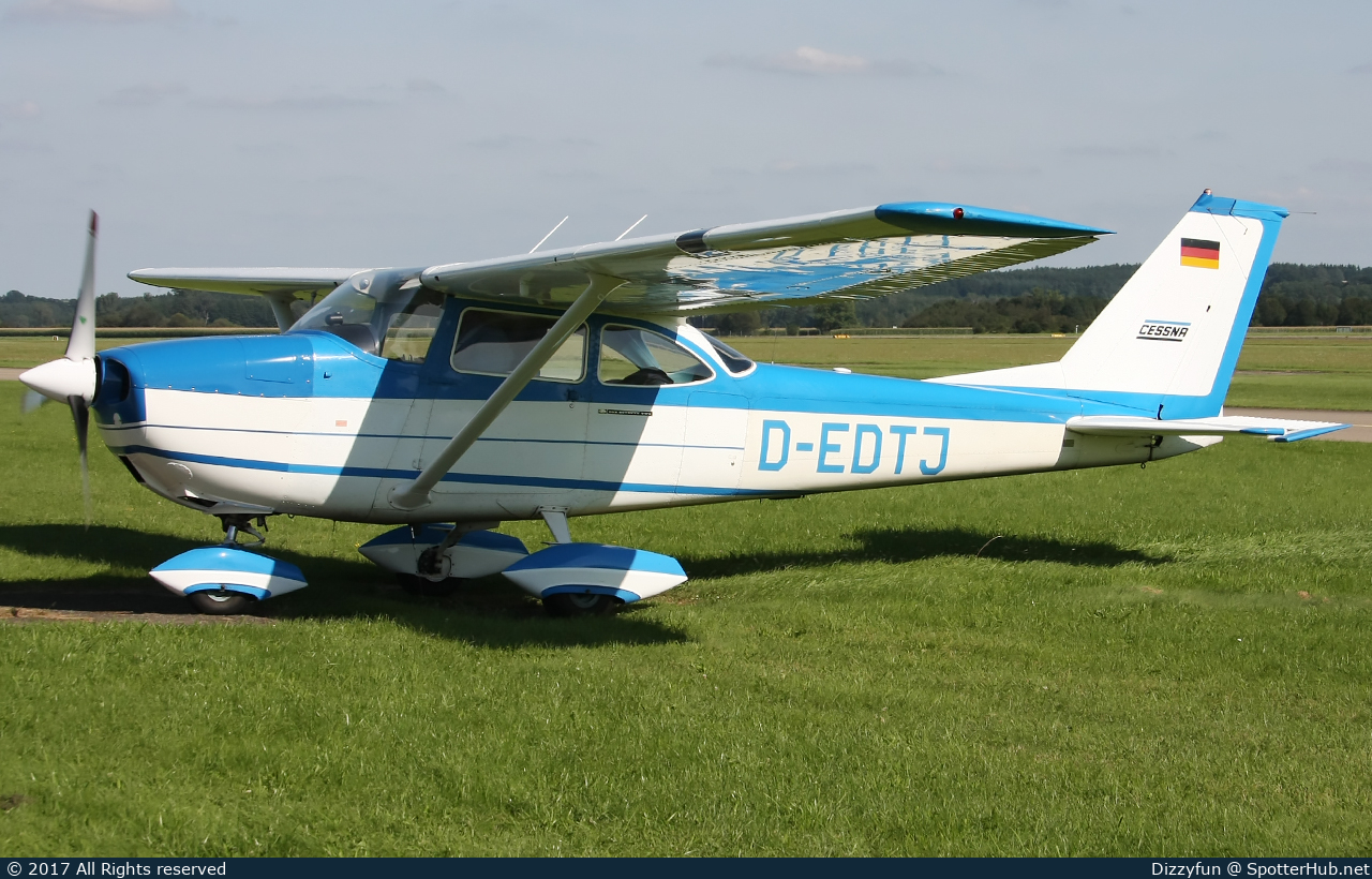 Photo of D-EDTJ - Reims-Cessna F172H Skyhawk operated by Private