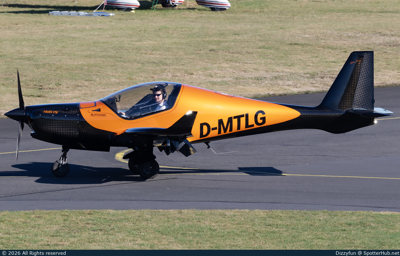 Photo of D-MTLG - Blackwing Sweden 650 RG operated by Zeitmaschine Aviation