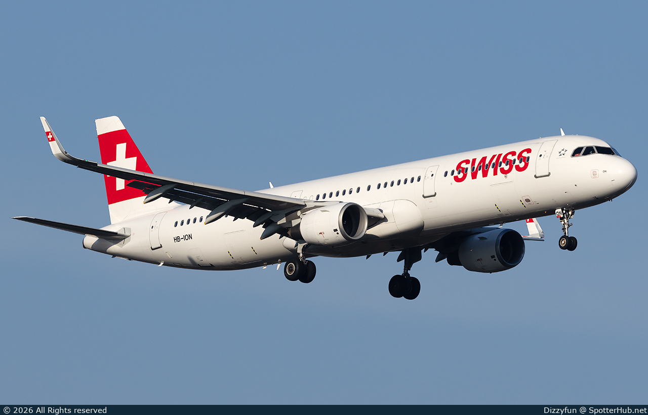 Photo of HB-ION - Airbus A321-212 operated by Swiss International Air Lines