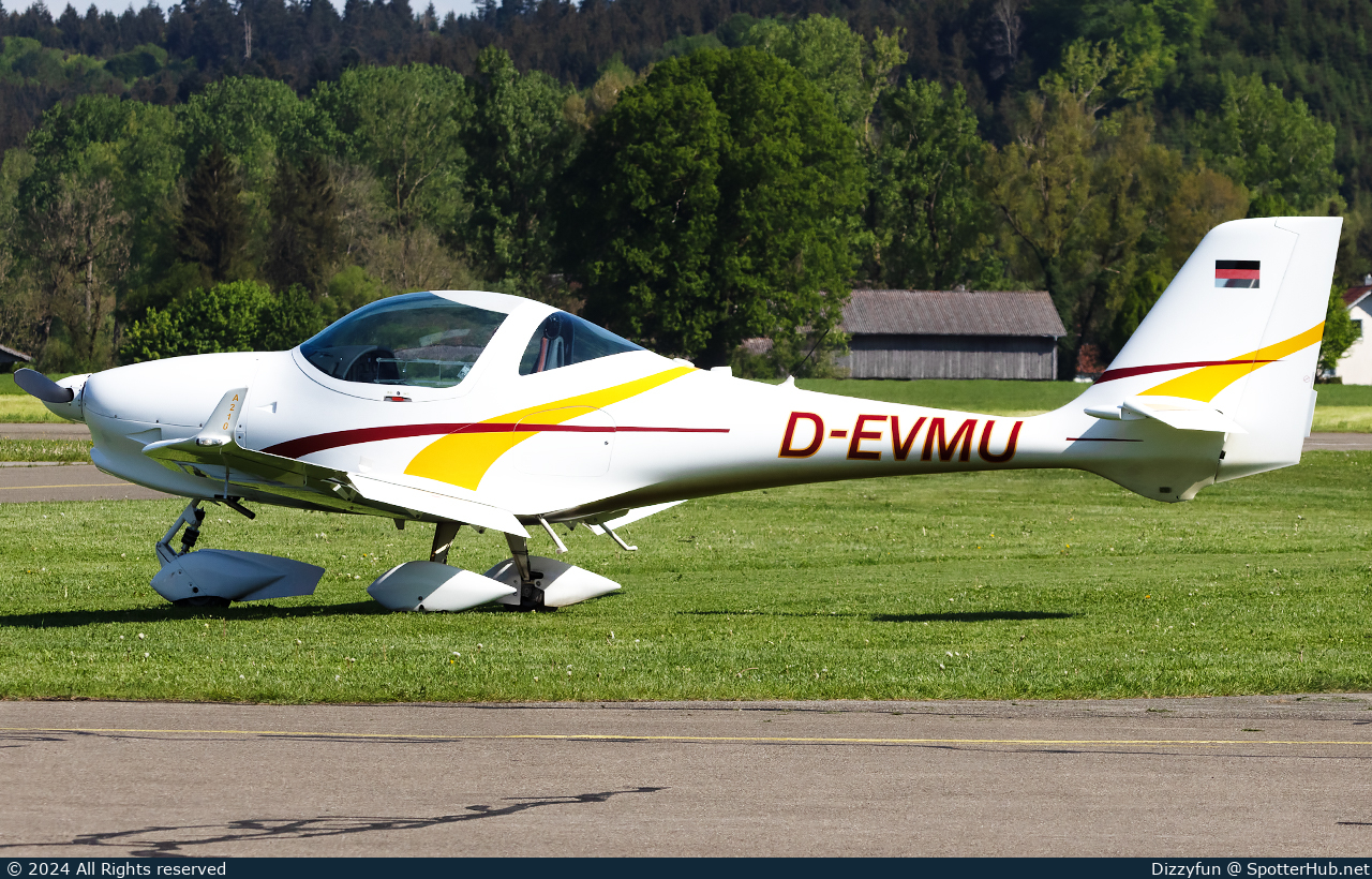 Photo of D-EVMU - Aquila A210 operated by Private