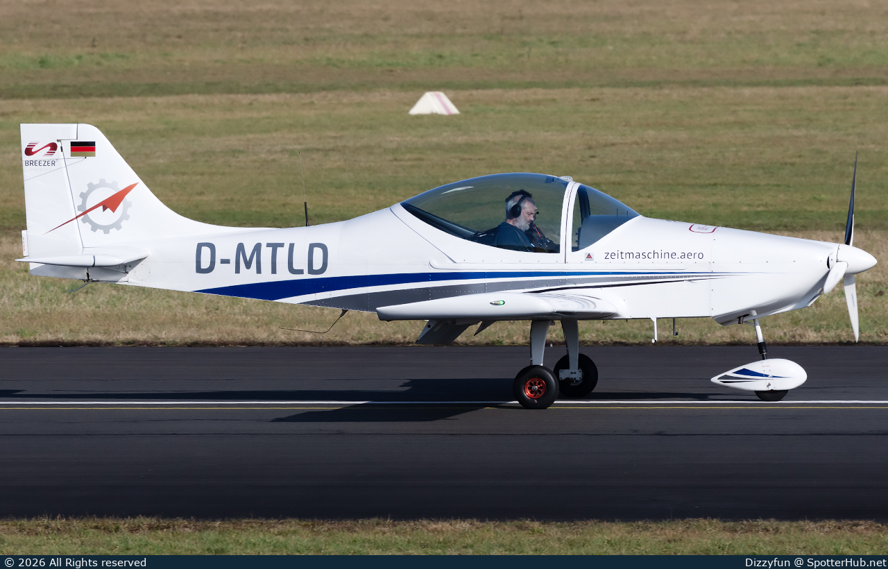 Photo of D-MTLD - Breezer B400 operated by Zeitmaschine Aviation