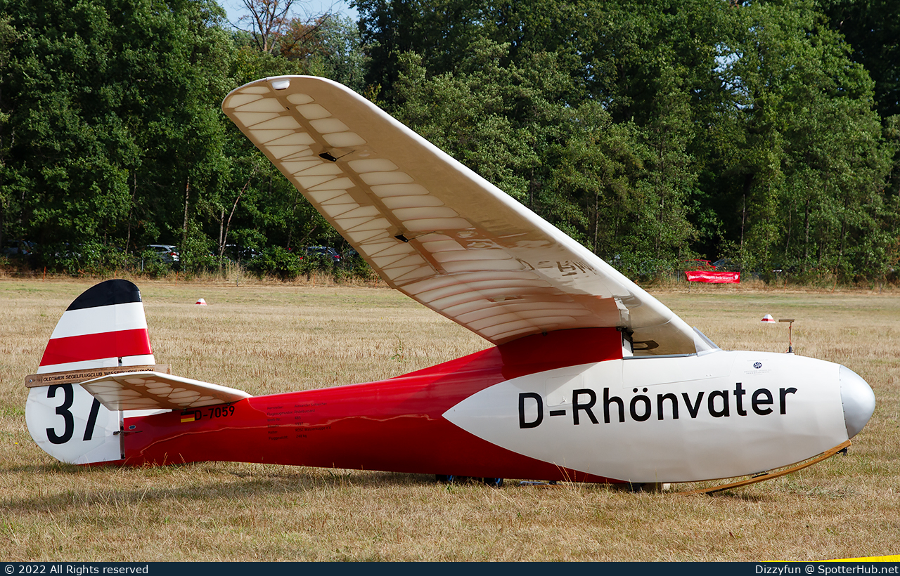 Photo of D-7059 - Schleicher Ka 3 Rhönbussard operated by Oldtimer Segelflugclub Wasserkuppe