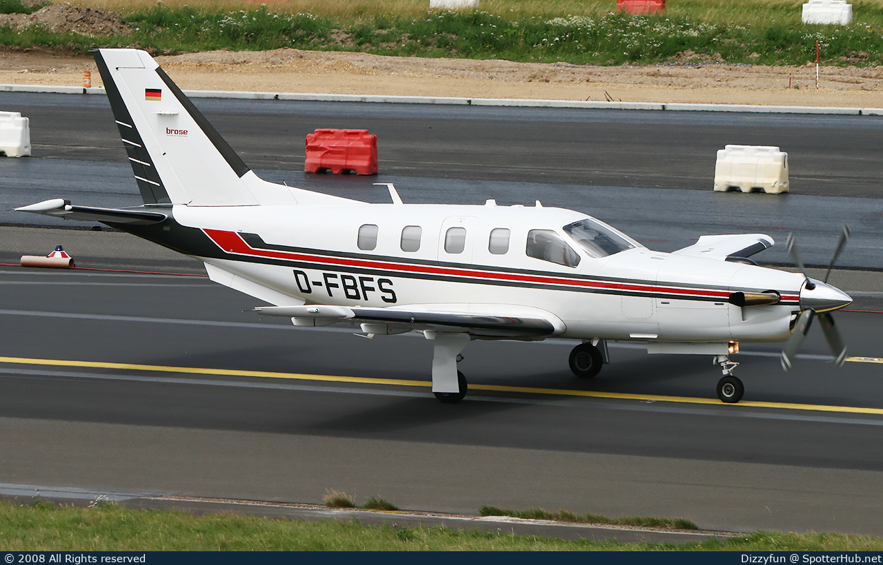 Photo of D-FBFS - SOCATA TBM 850 operated by Brose Fahrzeugteile