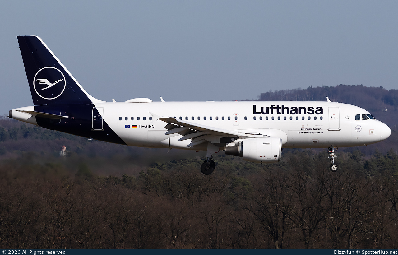 Photo of D-AIBN - Airbus A319-112 operated by Lufthansa CityLine