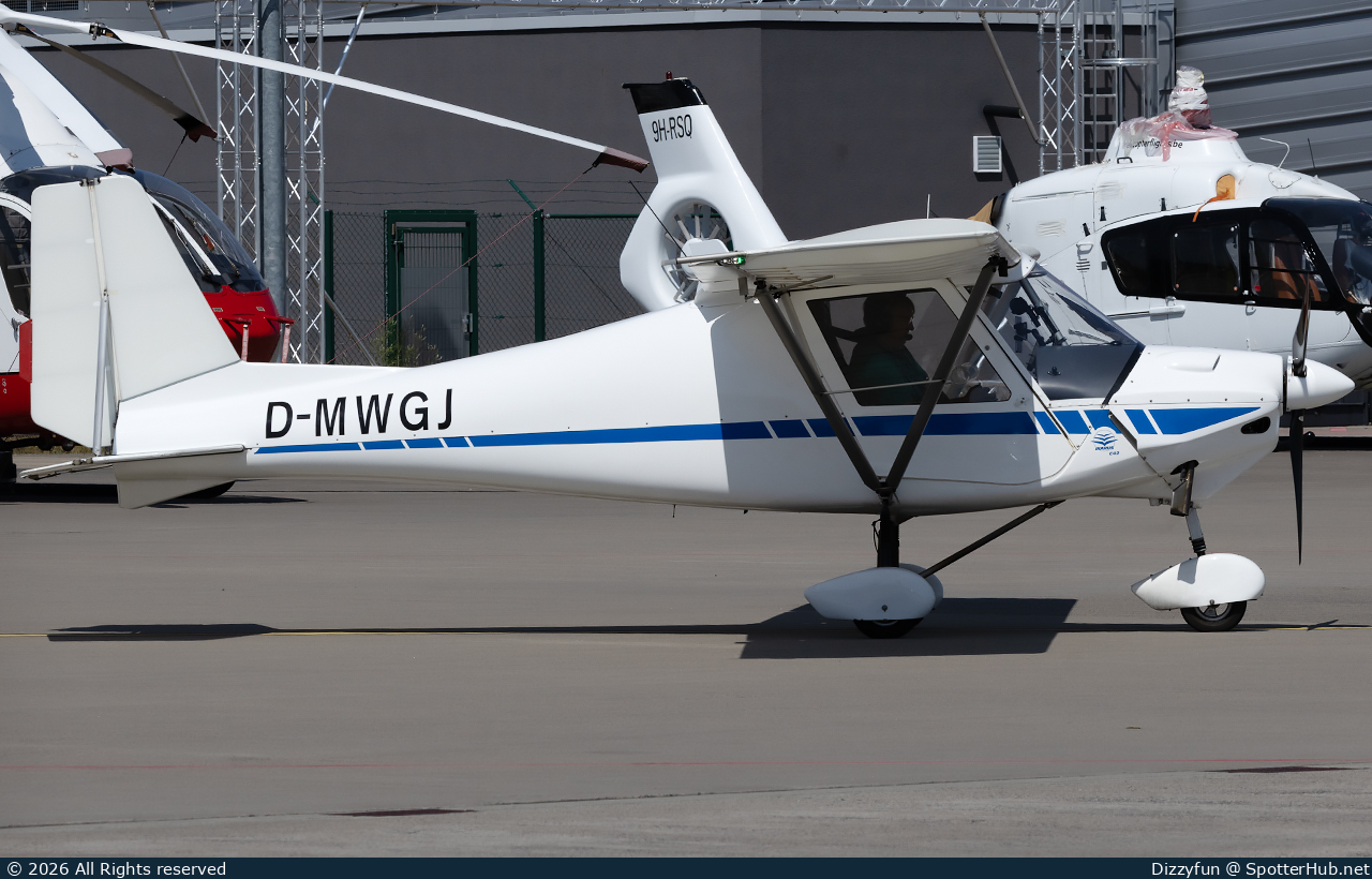 Photo of D-MWGJ - Comco Ikarus C42 operated by Private