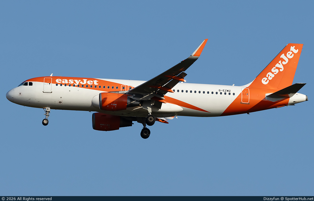 Photo of G-EZWZ - Airbus A320-214 operated by easyJet