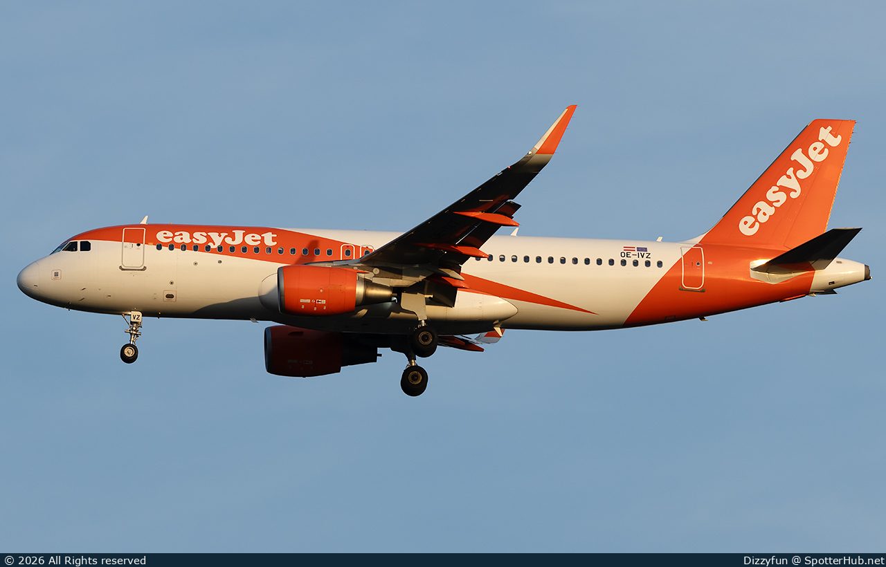 Photo of OE-IVZ - Airbus A320-214 operated by easyJet Europe
