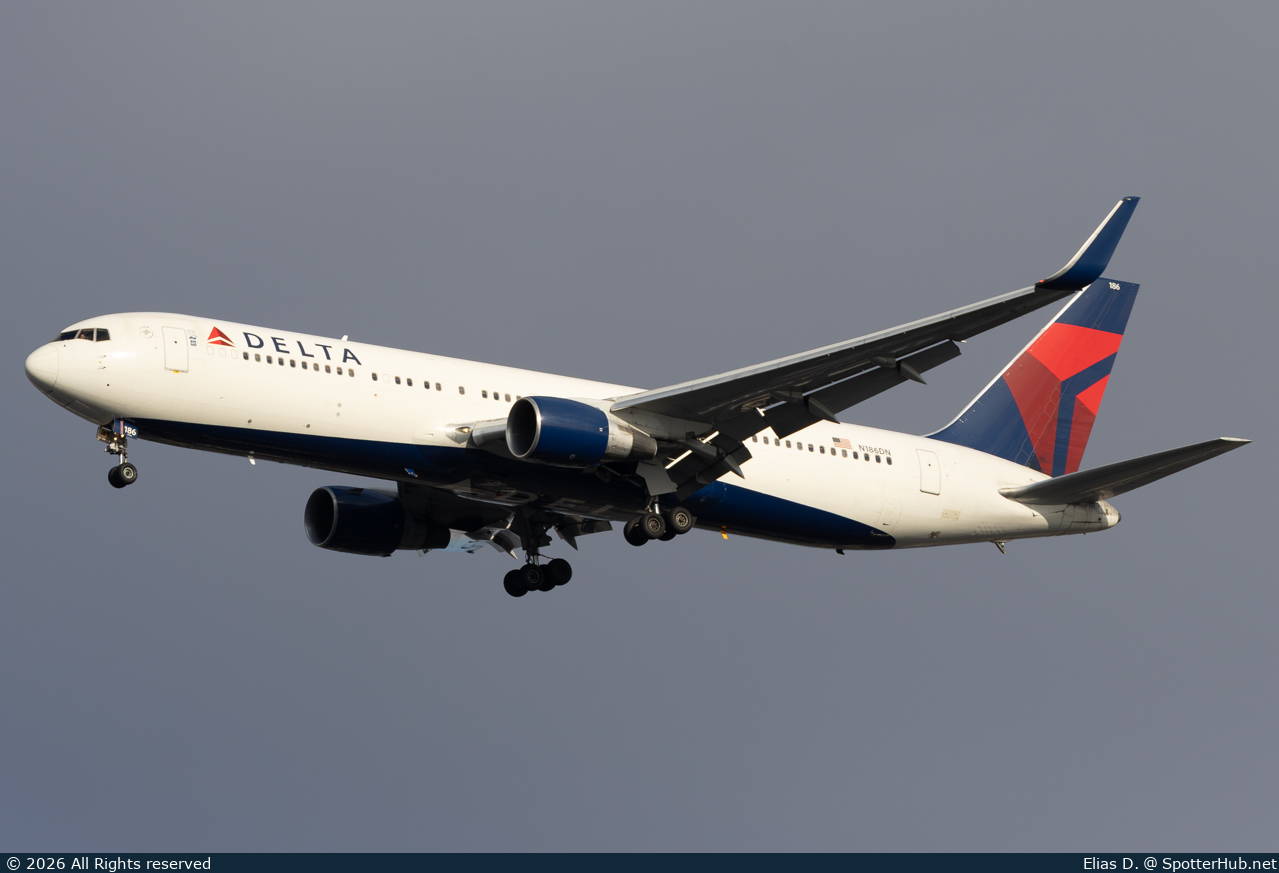 Photo of N186DN - Boeing 767-332(ER) operated by Delta Air Lines