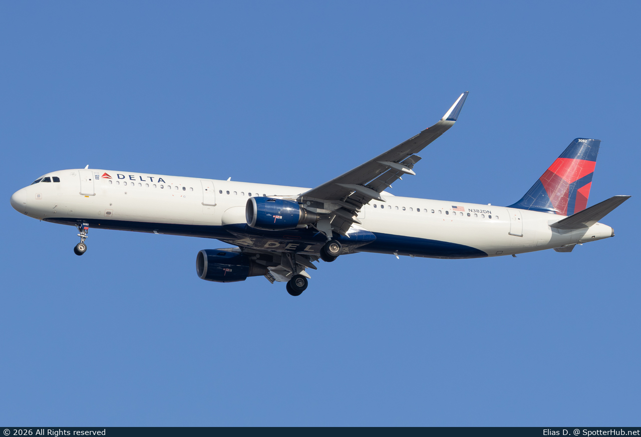 Photo of N382DN - Airbus A321-211 operated by Delta Air Lines