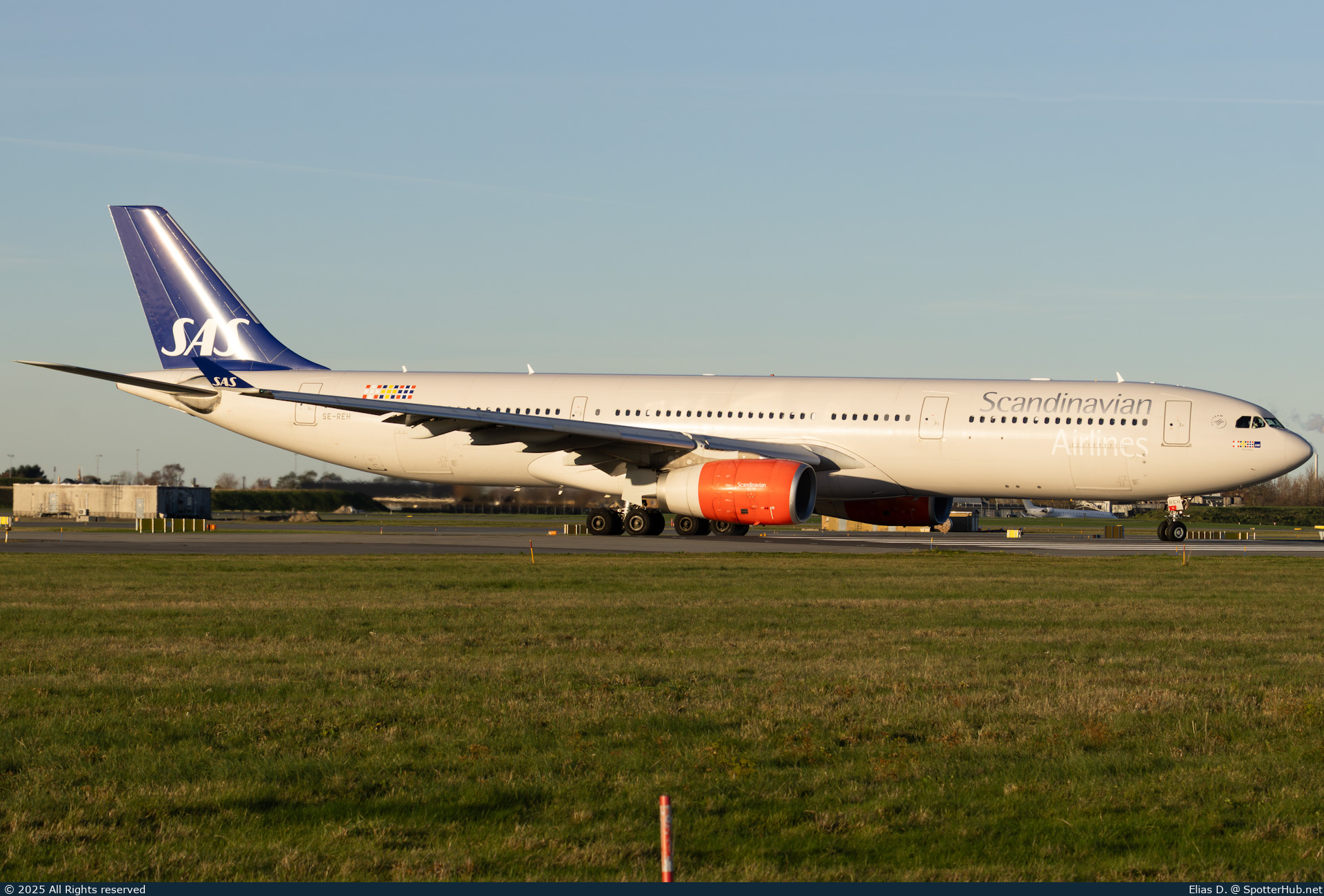 Photo of SE-REH - Airbus A330-343 operated by SAS Scandinavian Airlines