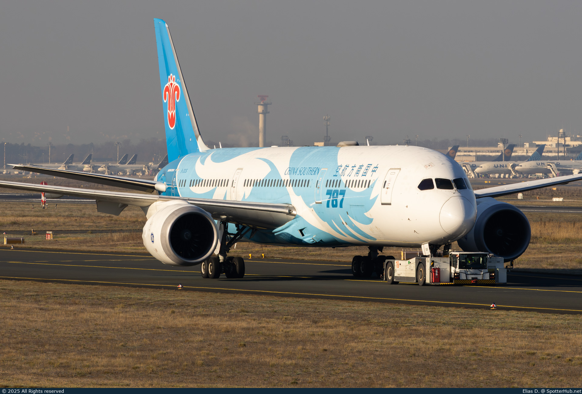 Photo of B-20C6 - Boeing 787-9 Dreamliner operated by China Southern Airlines