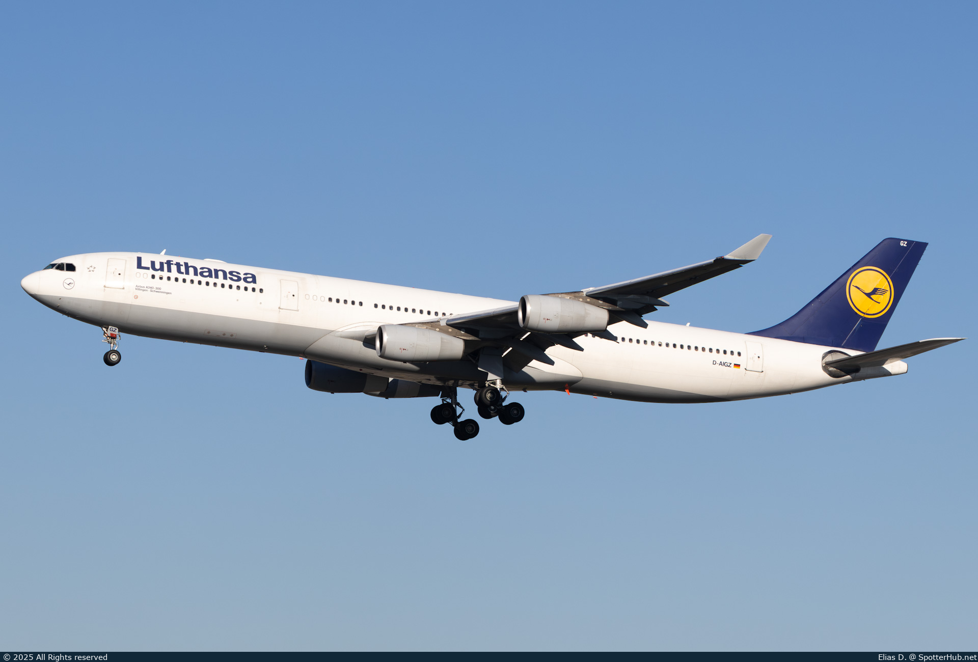 Photo of D-AIGZ - Airbus A340-313 operated by Lufthansa