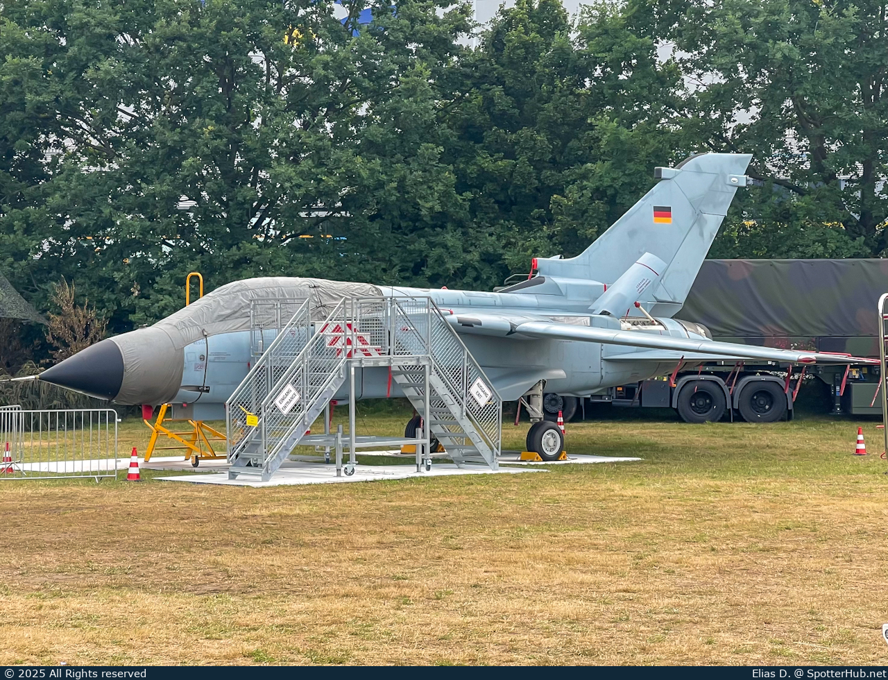 Photo of 43+00 - Panavia Tornado IDS operated by German Air Force