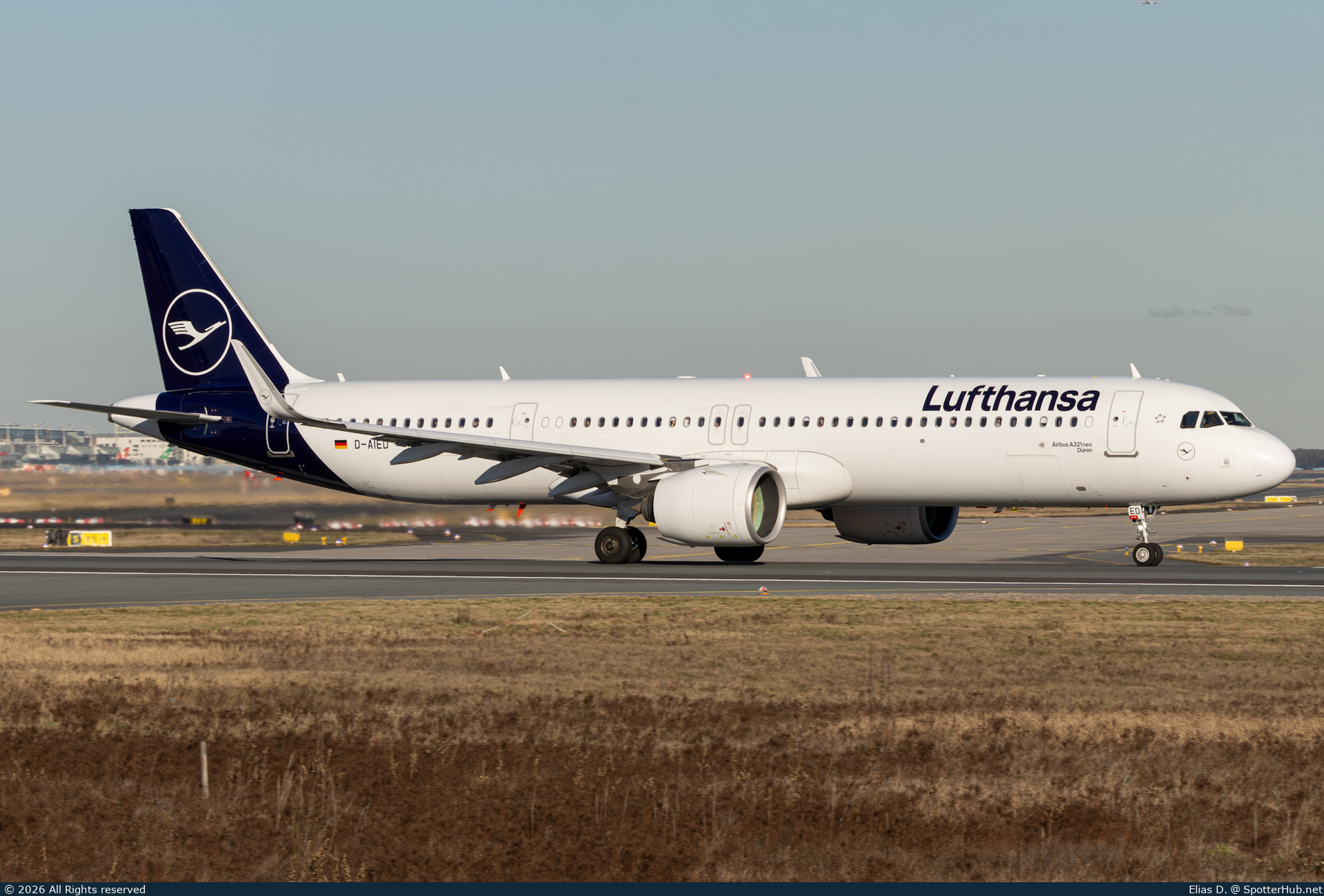 Photo of D-AIED - Airbus A321-271NX operated by Lufthansa
