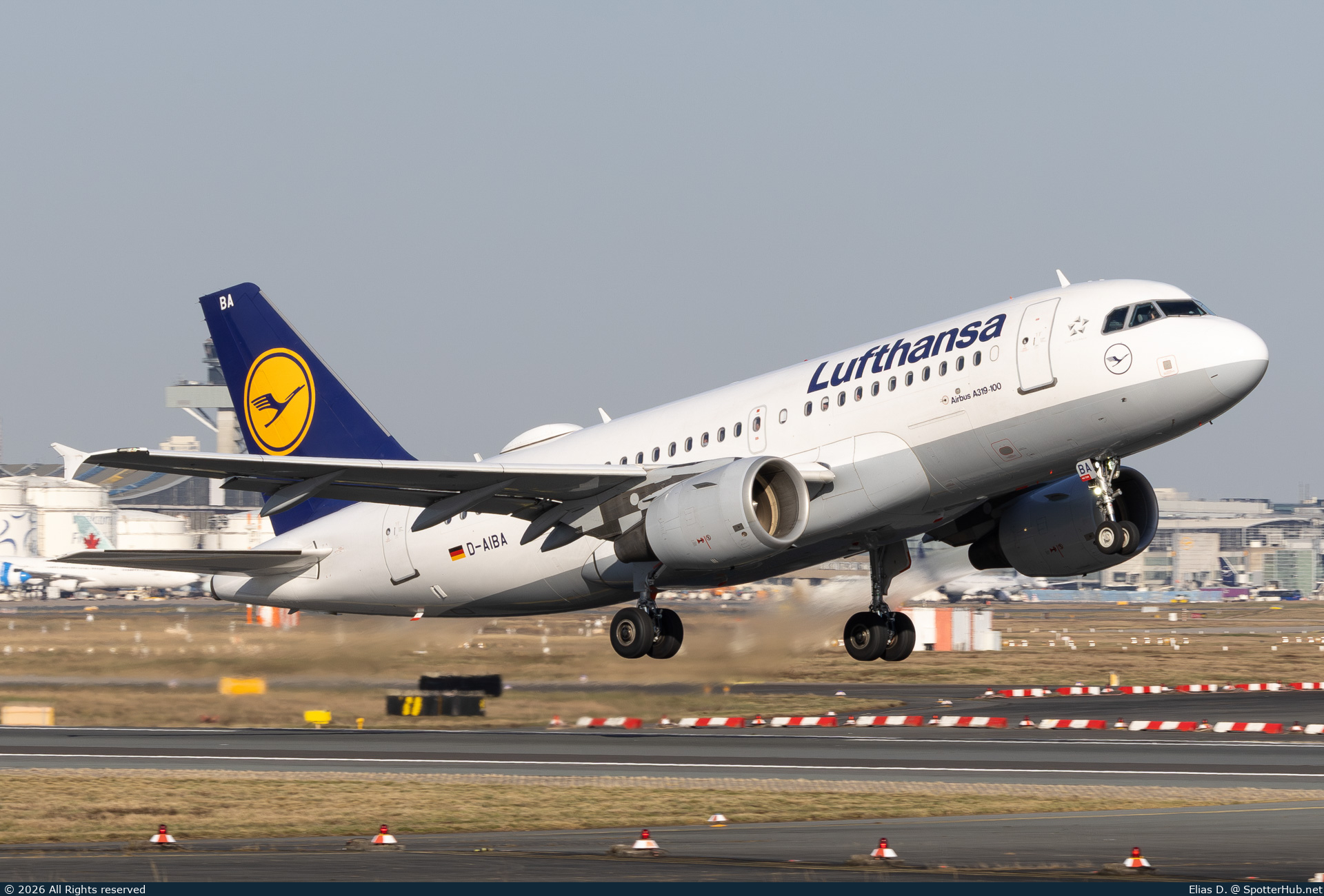 Photo of D-AIBA - Airbus A319-112 operated by Lufthansa