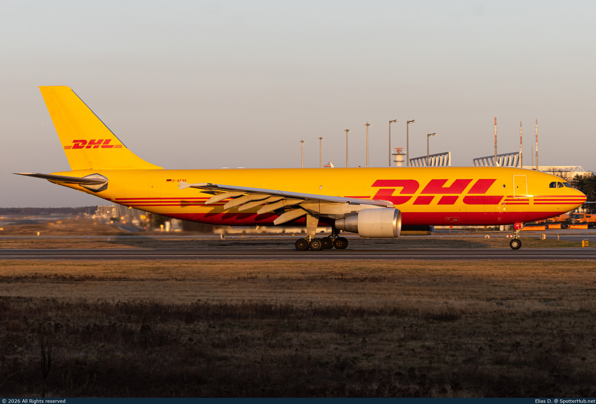 Photo of D-AEAK - Airbus A300B4-622R(F) operated by European Air Transport