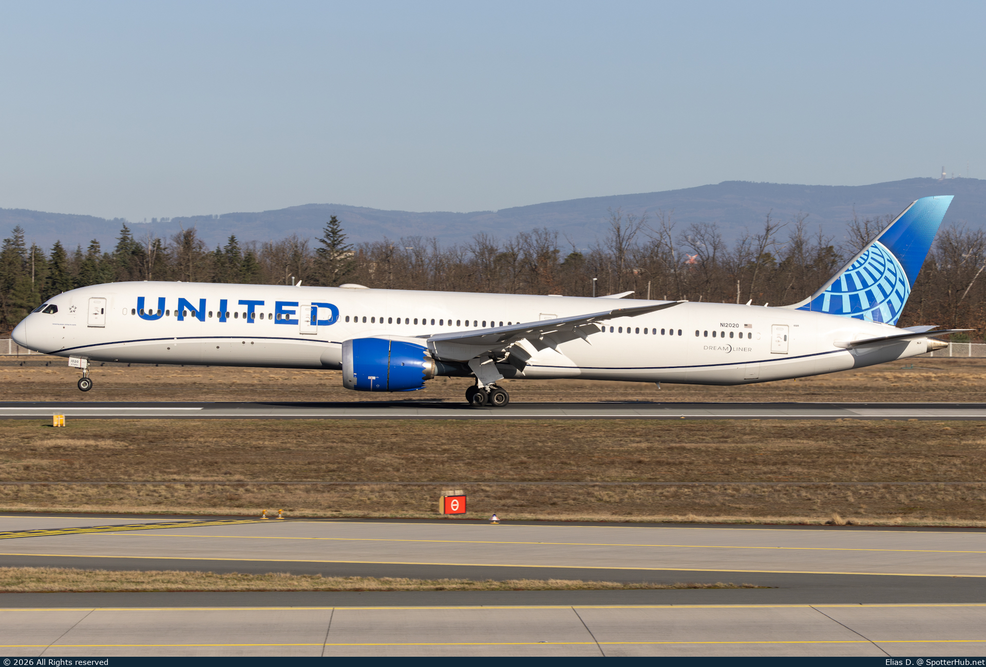 Photo of N12020 - Boeing 787-10 Dreamliner operated by United Airlines