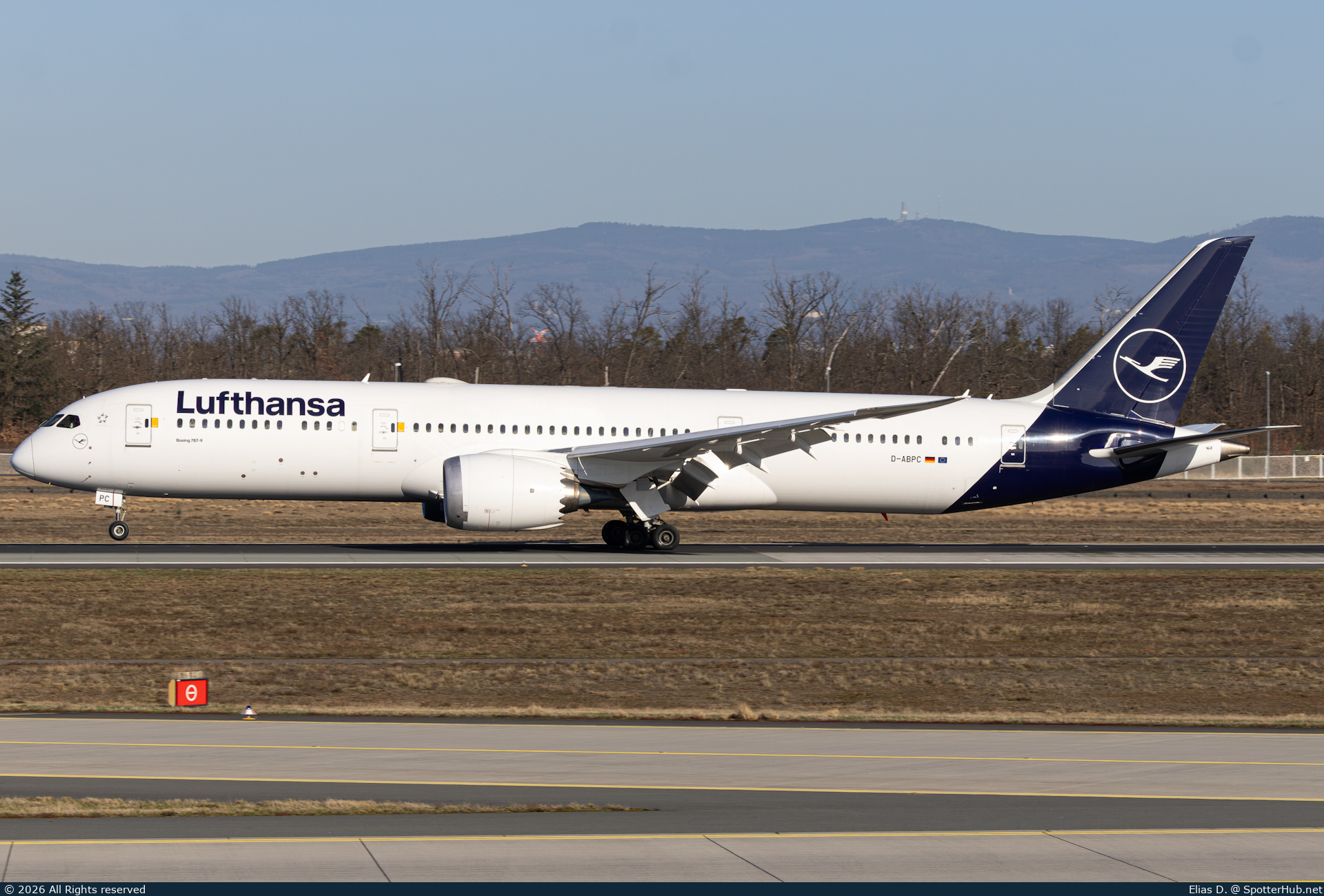Photo of D-ABPC - Boeing 787-9 Dreamliner operated by Lufthansa