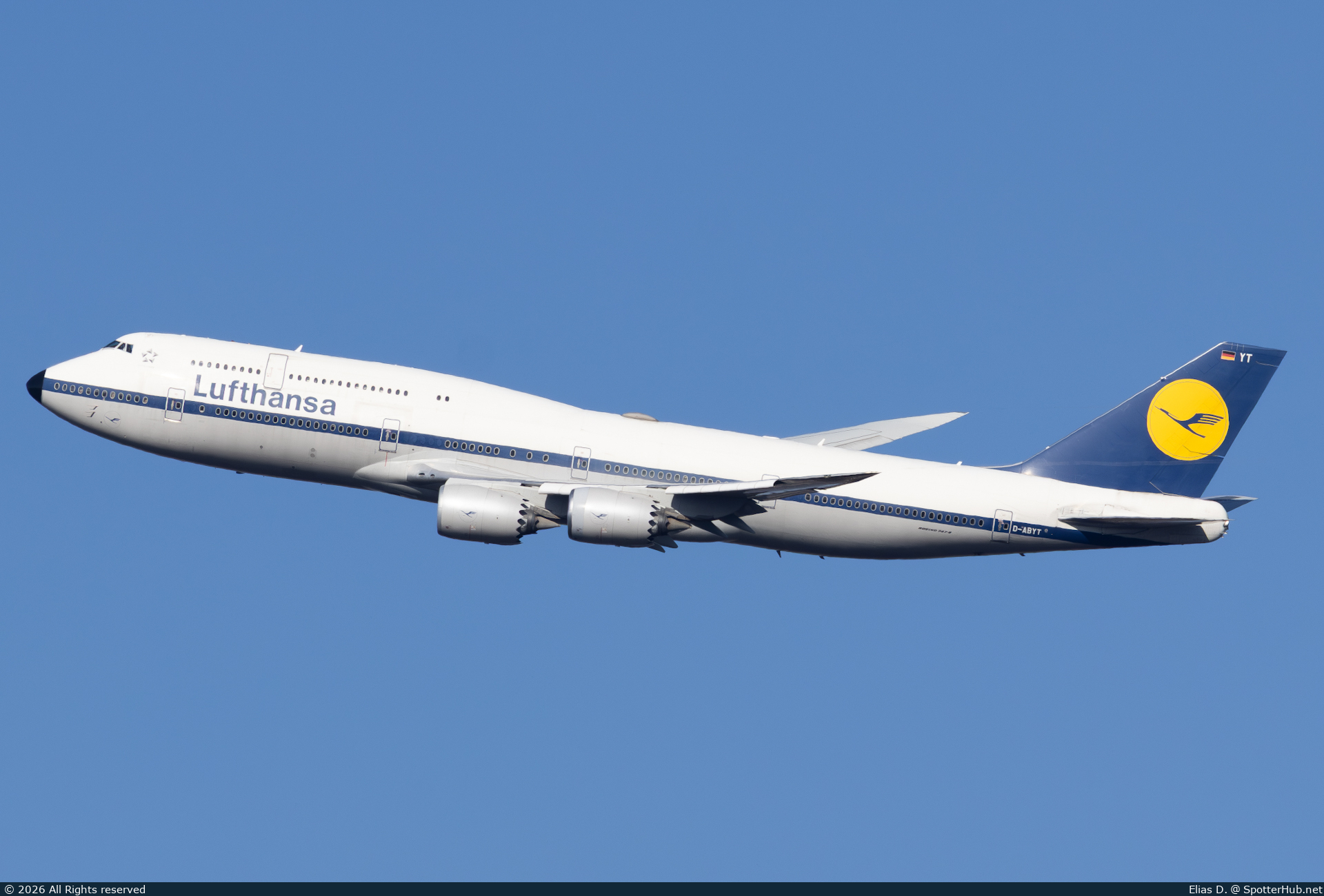 Photo of D-ABYT - Boeing 747-830 operated by Lufthansa