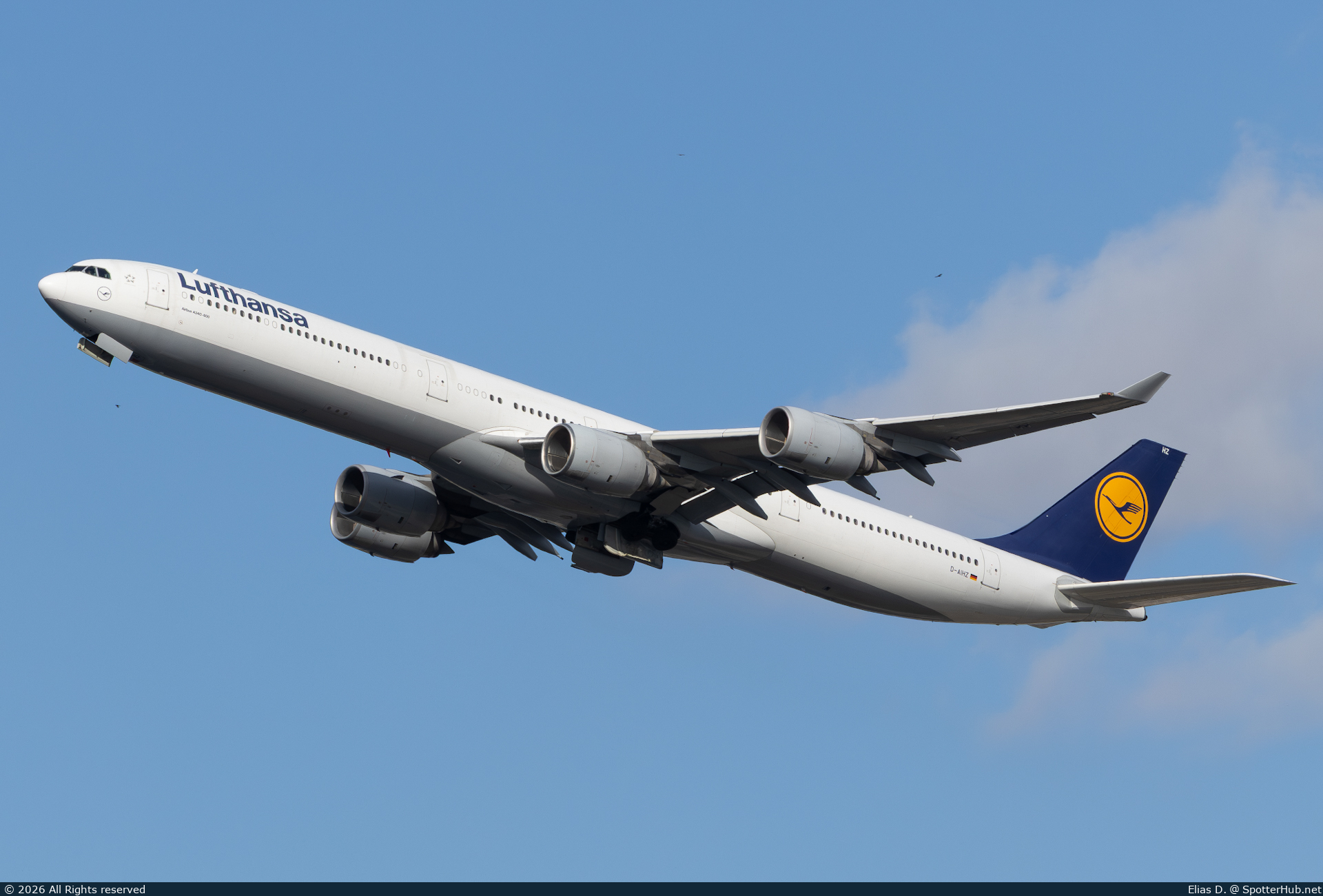 Photo of D-AIHZ - Airbus A340-642 operated by Lufthansa