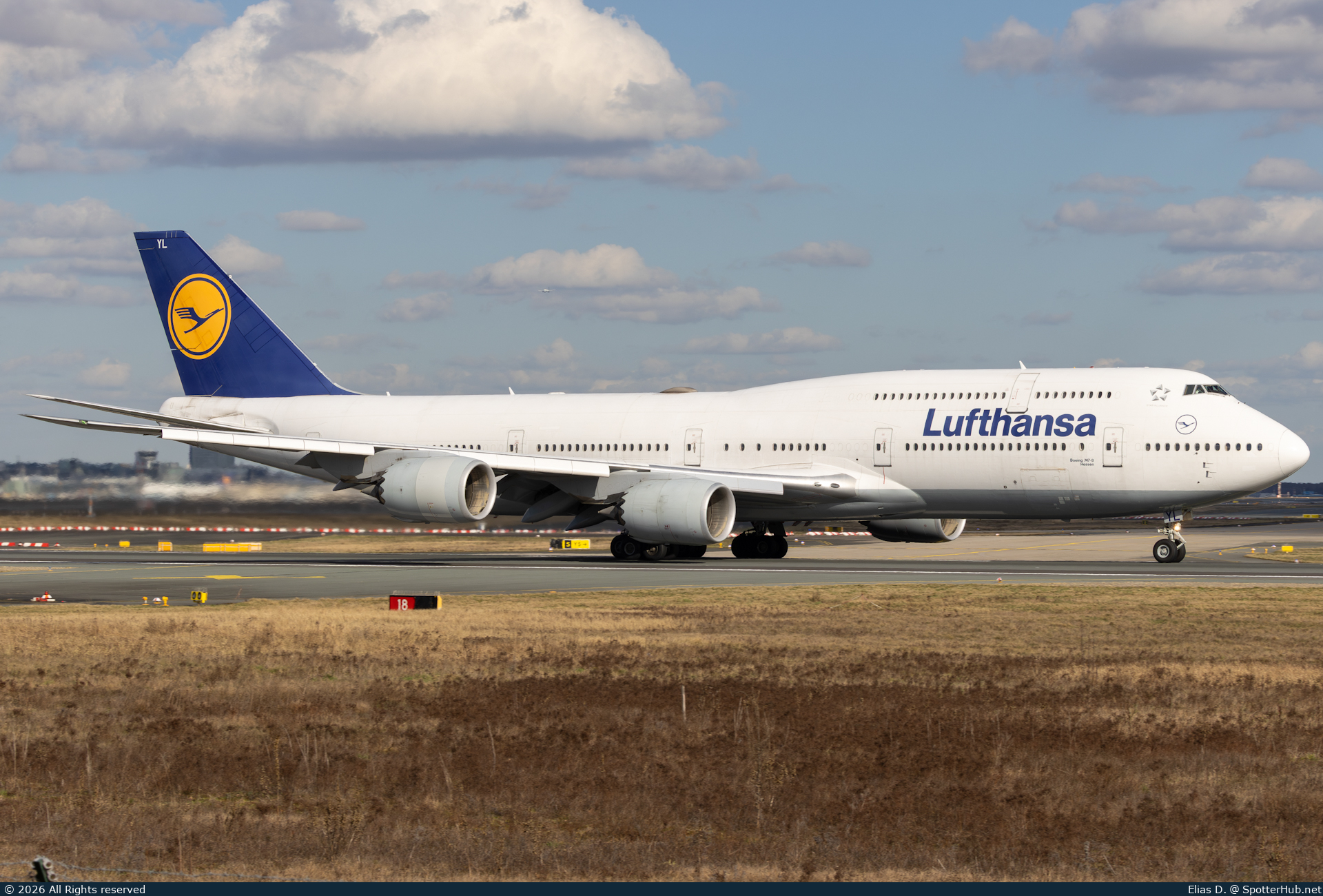 Photo of D-ABYL - Boeing 747-830 operated by Lufthansa