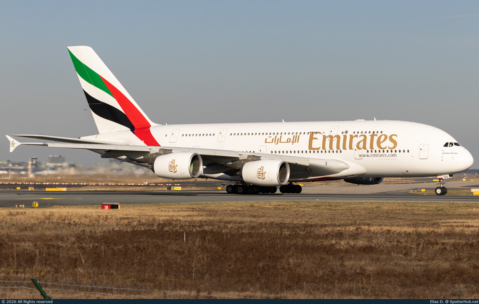 Photo of A6-EDZ - Airbus A380-861 operated by Emirates