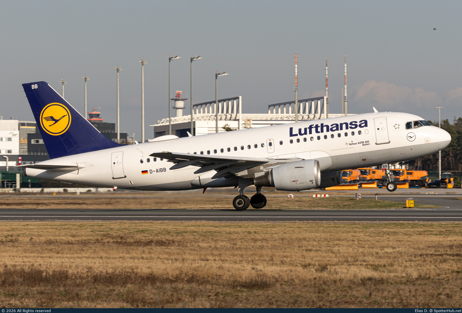 Photo of D-AIBB - Airbus A319-112 operated by Lufthansa