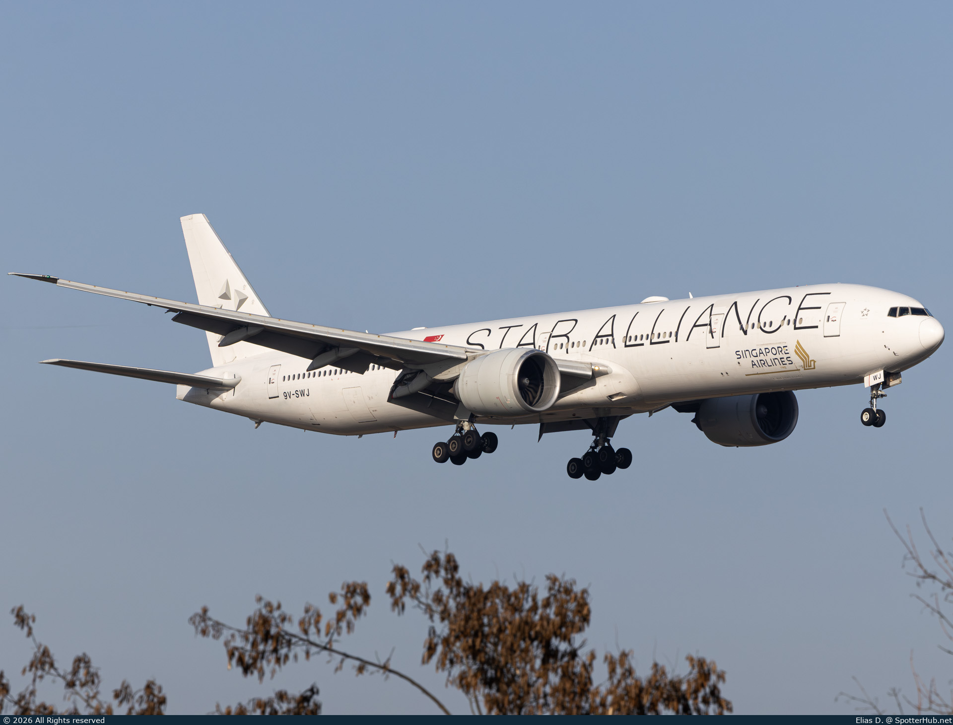 Photo of 9V-SWJ - Boeing 777-312(ER) operated by Singapore Airlines