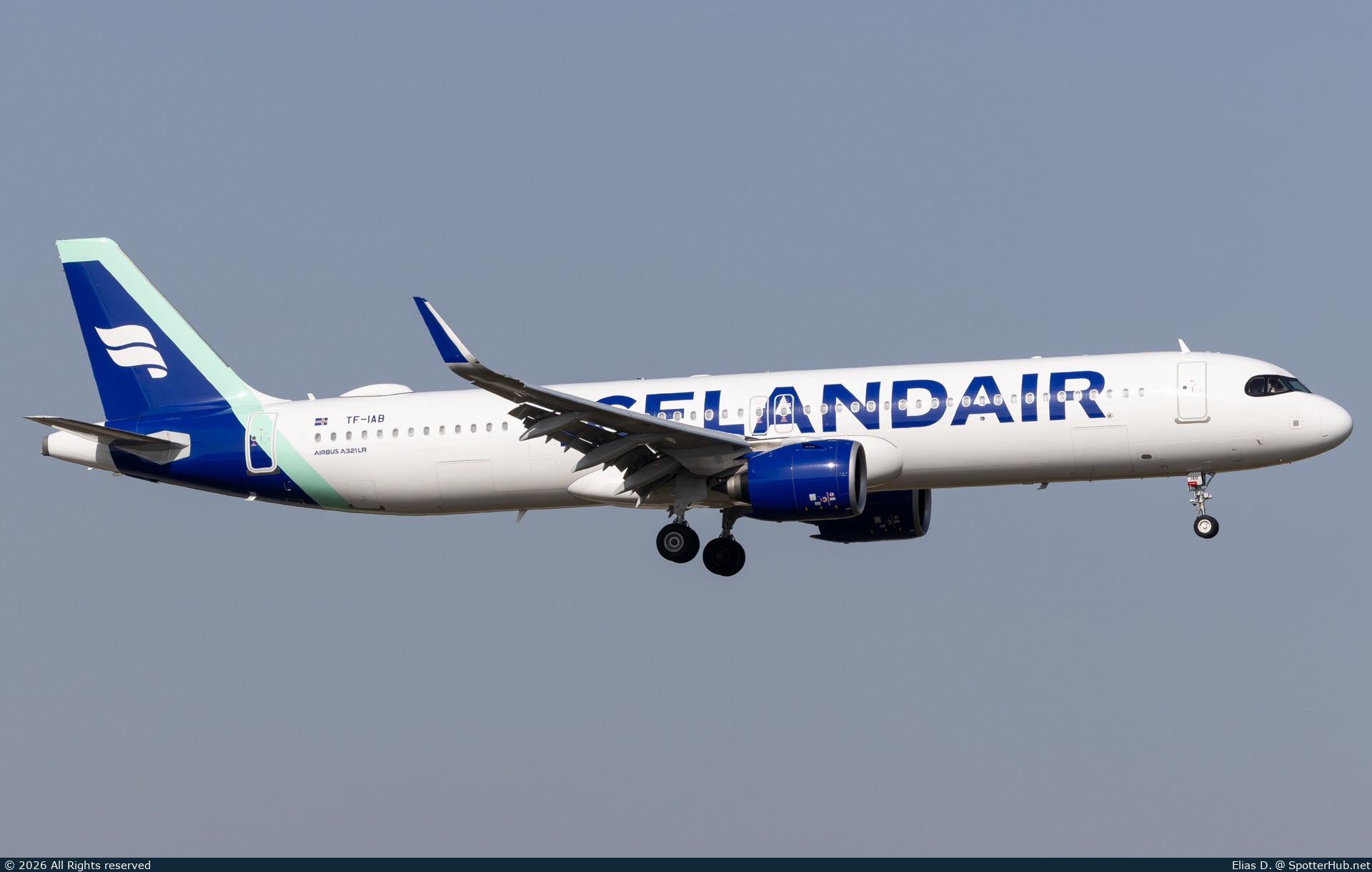 Photo of TF-IAB - Airbus A321-271NX operated by Icelandair