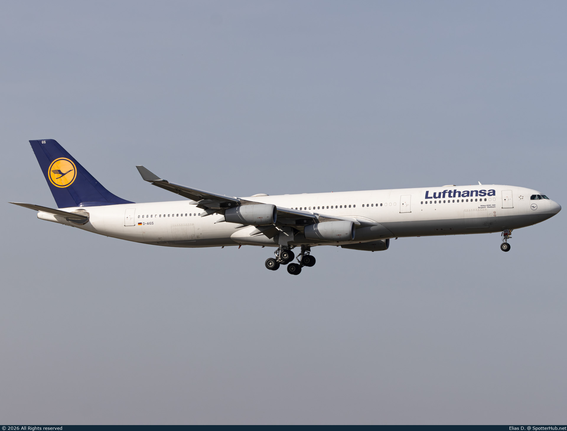 Photo of D-AIGS - Airbus A340-313 operated by Lufthansa