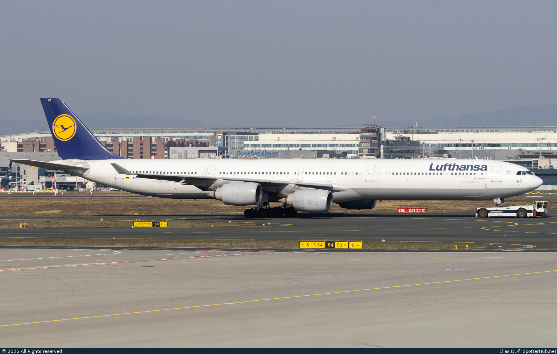 Photo of D-AIHY - Airbus A340-642 operated by Lufthansa