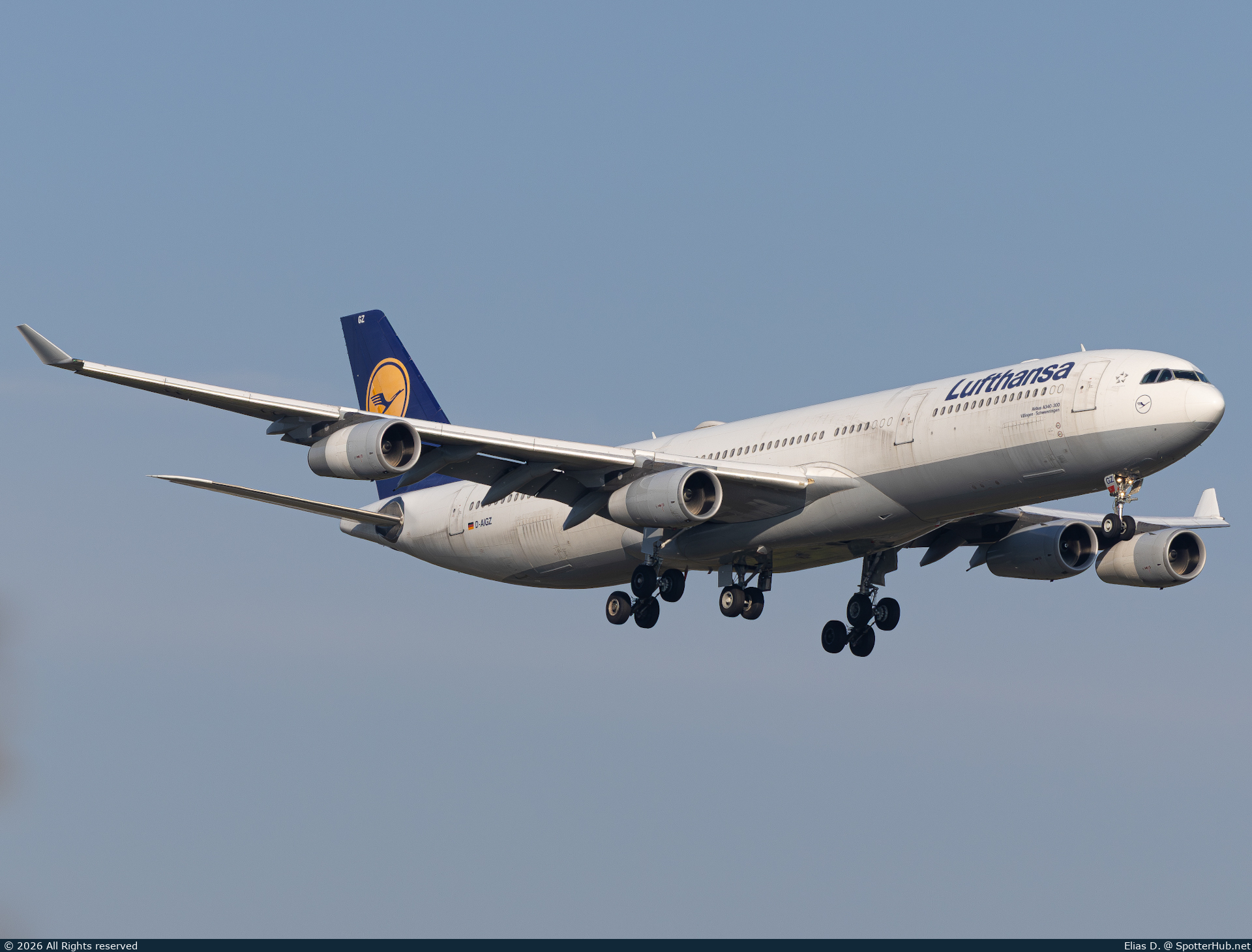Photo of D-AIGZ - Airbus A340-313 operated by Lufthansa