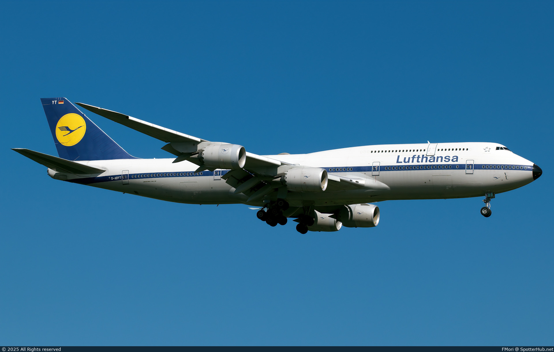 Photo of D-ABYT - Boeing 747-830 operated by Lufthansa