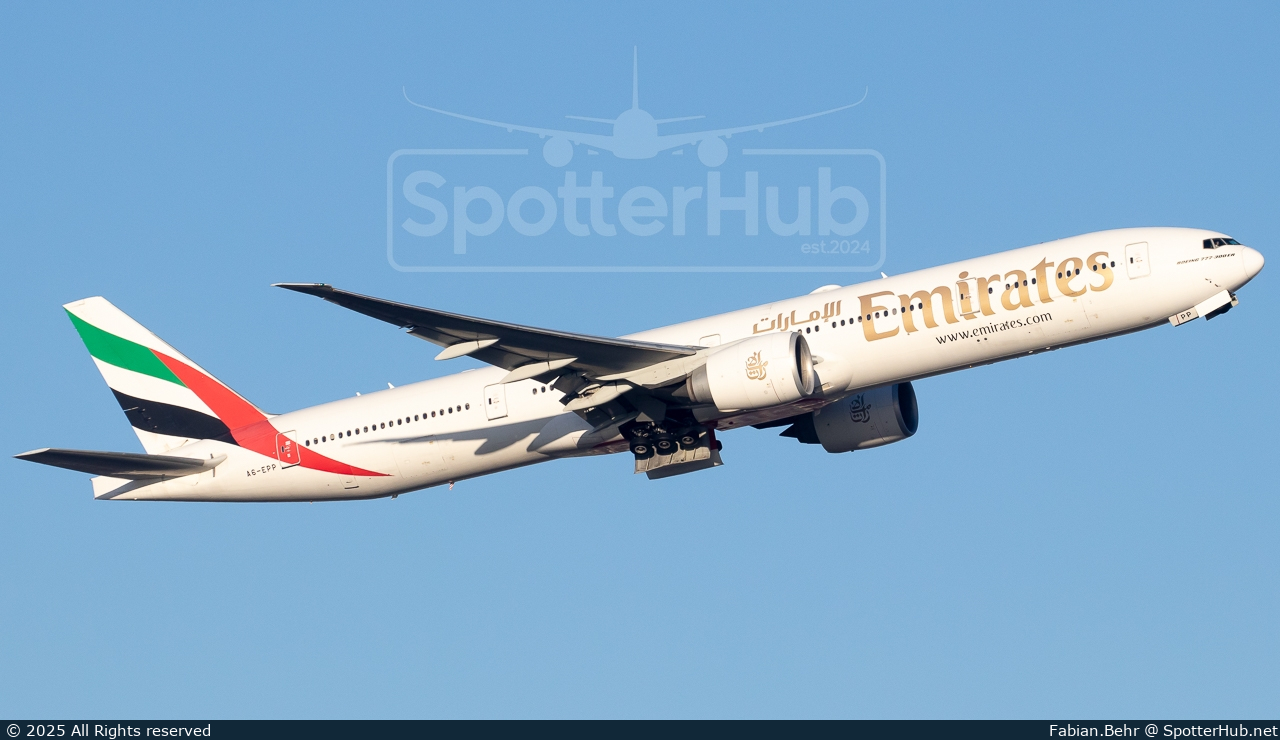 Photo of A6-EPP - Boeing 777-31H(ER) operated by Emirates