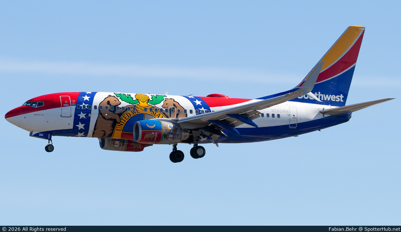 Photo of N280WN - Boeing 737-7H4 operated by Southwest Airlines