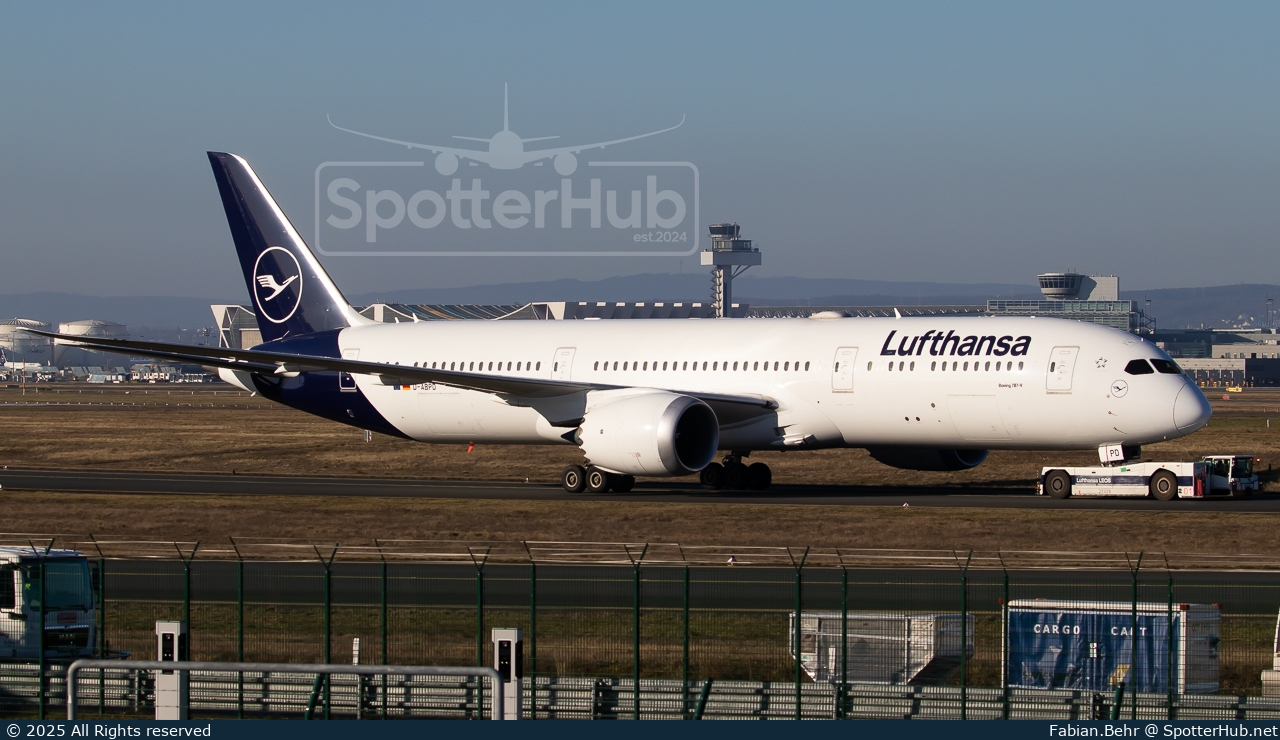 Photo of D-ABPD - Boeing 787-9 Dreamliner operated by Lufthansa