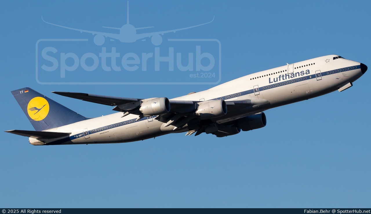 Photo of D-ABYT - Boeing 747-830 operated by Lufthansa