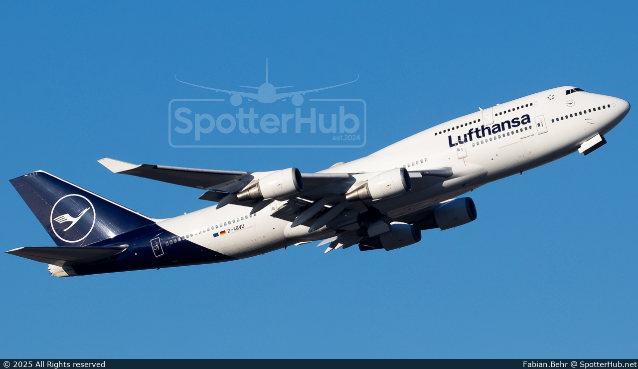 Photo of D-ABVU - Boeing 747-430 operated by Lufthansa