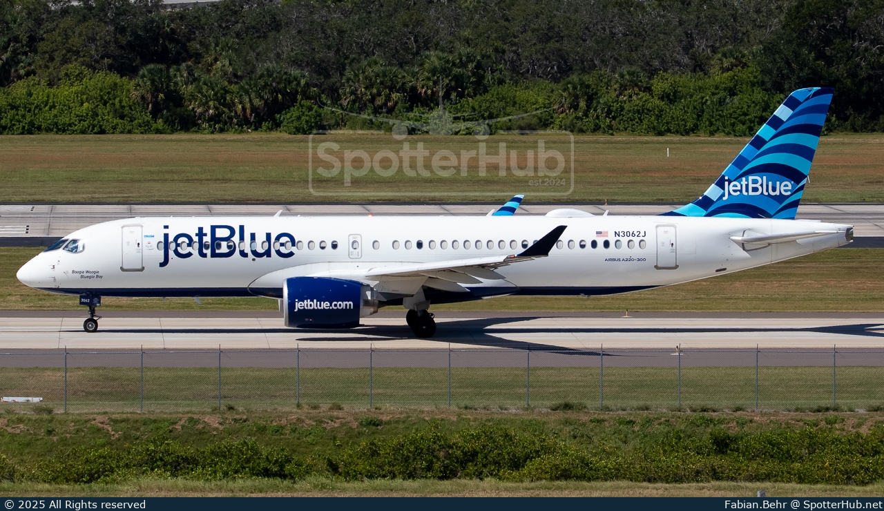 Photo of N3062J - Airbus A220-300 operated by jetBlue Airways