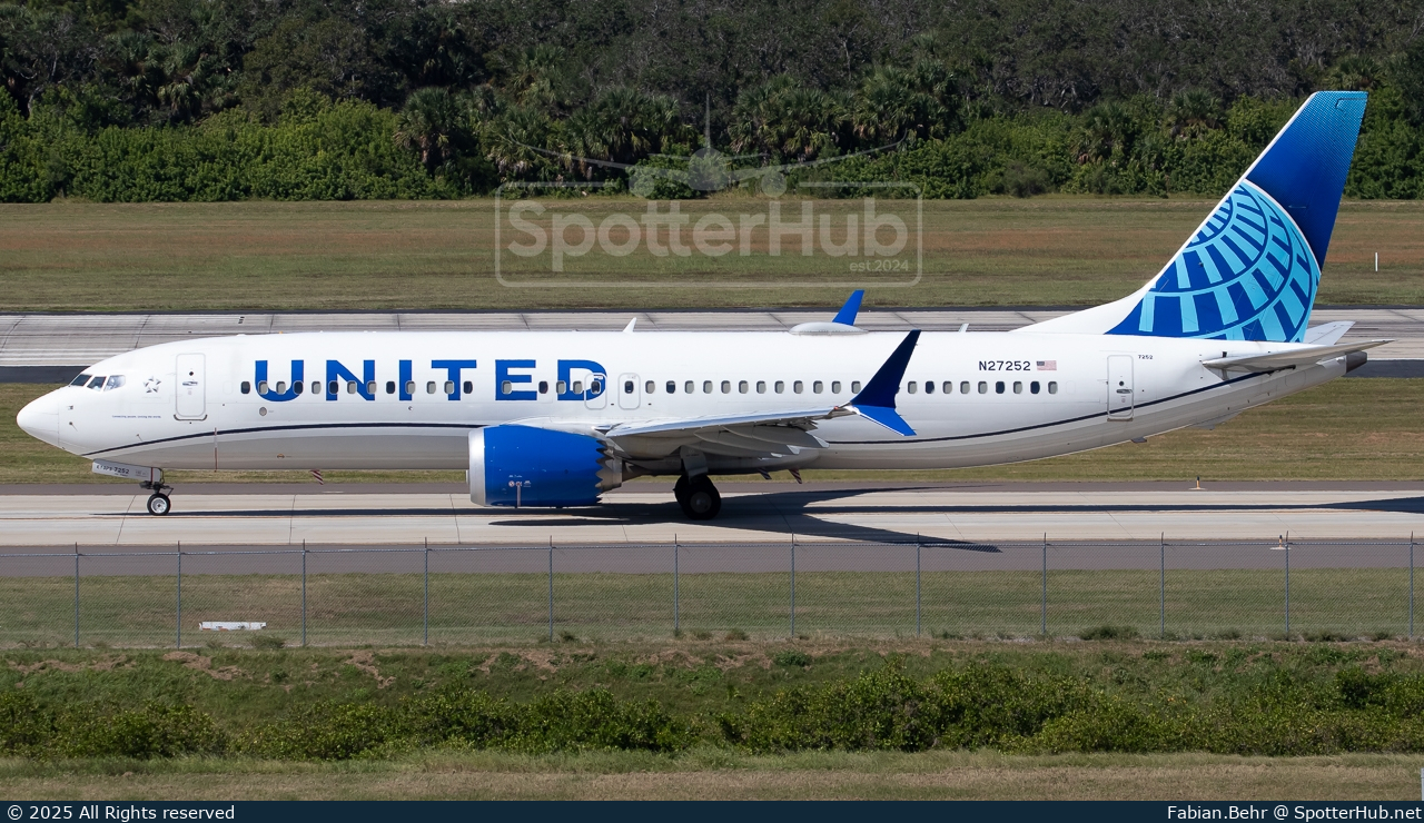 Photo of N27252 - Boeing 737 MAX 8 operated by United Airlines