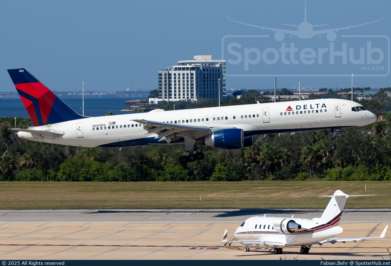 Photo of N684DA - Boeing 757-232 operated by Delta Air Lines