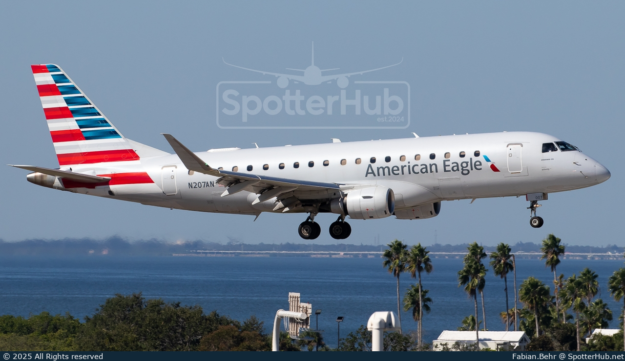 Photo of N207AN - Embraer ERJ-175LR operated by American Eagle (opb Envoy Air)