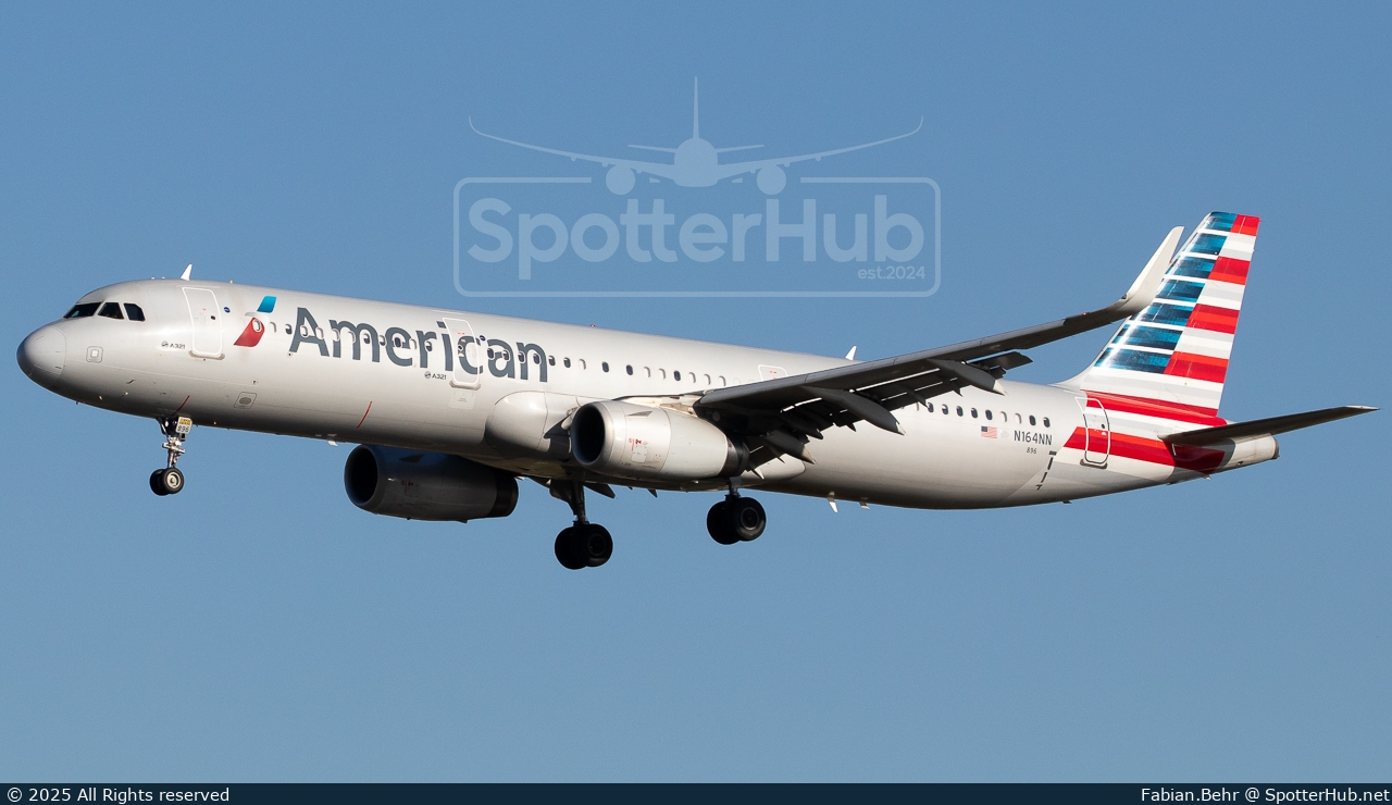 Photo of N164NN - Airbus A321-231 operated by American Airlines
