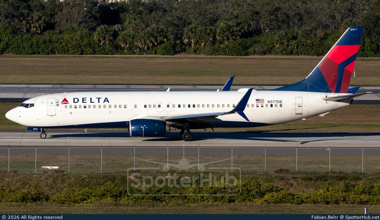 Photo of N377DE - Boeing 737-8EH operated by Delta Air Lines